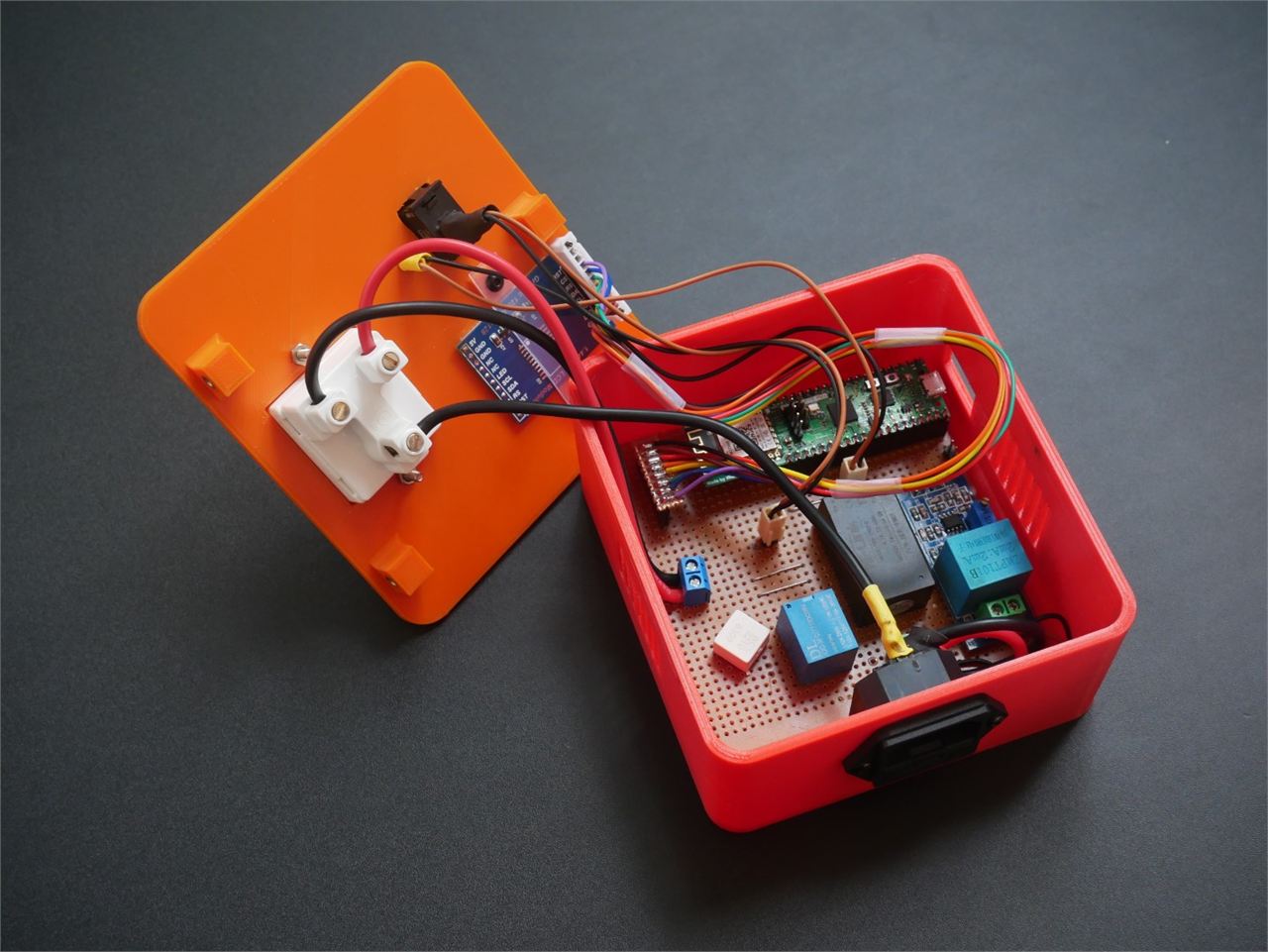 WizSocket - Cloud-Connected IoT AC Socket, Device Assembly