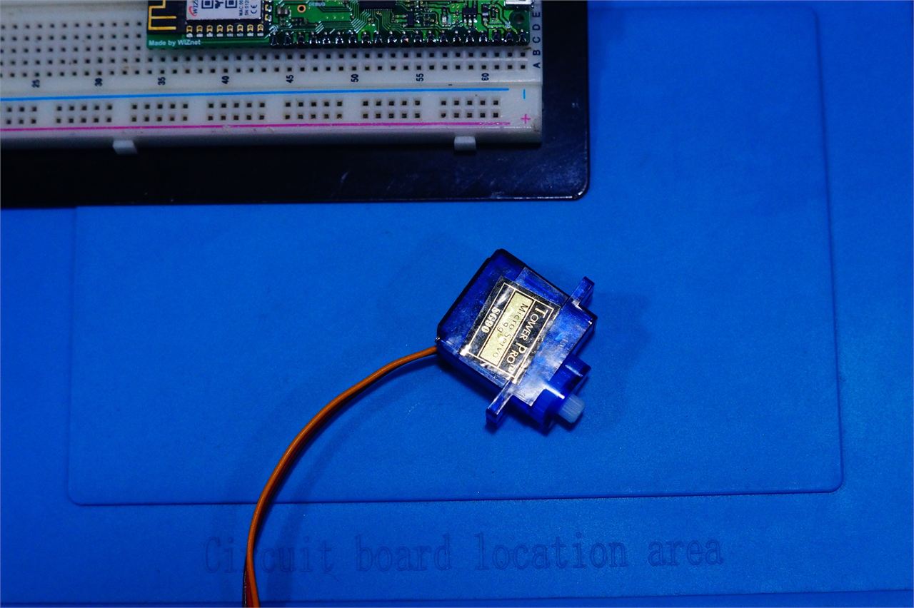 Opensource Pet Feeder using WizFi360-EVB-Pico