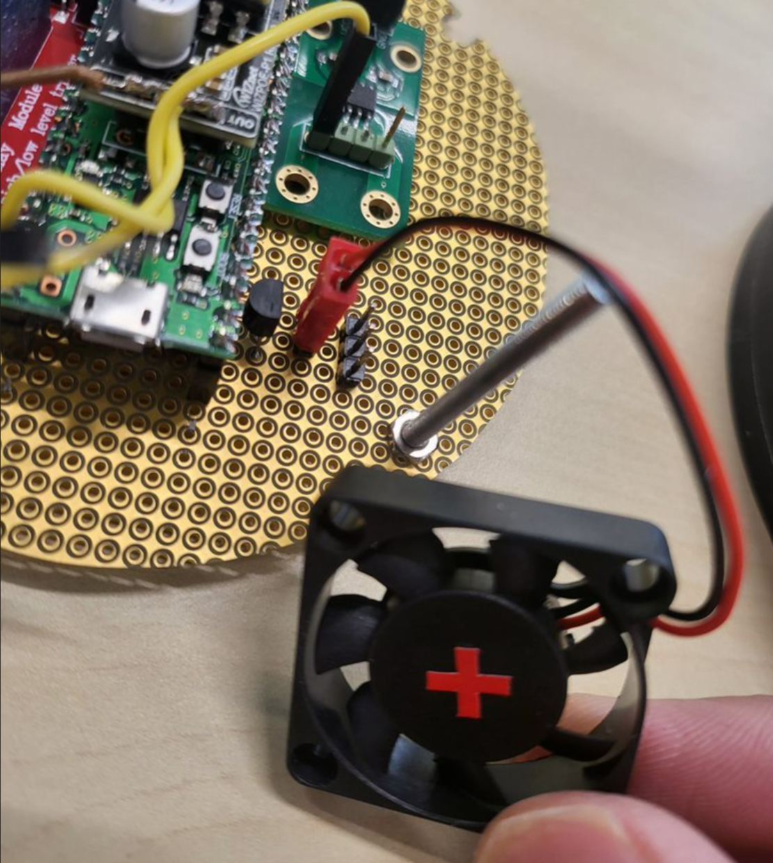 WiZ PoeQi : Internet-connected Wireless Qi Charger, Build Instructions
