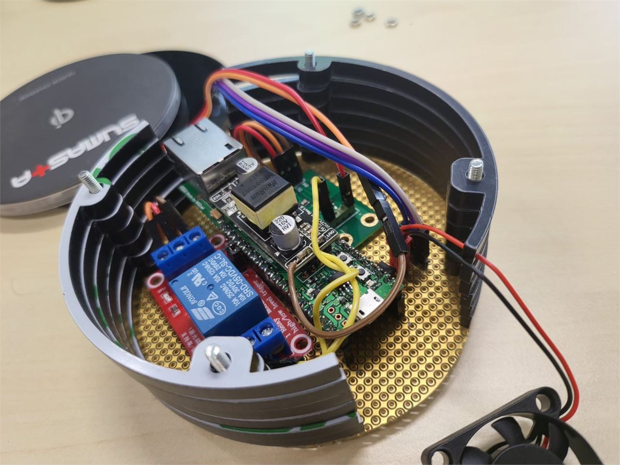 WiZ PoeQi : Internet-connected Wireless Qi Charger, Build Instructions