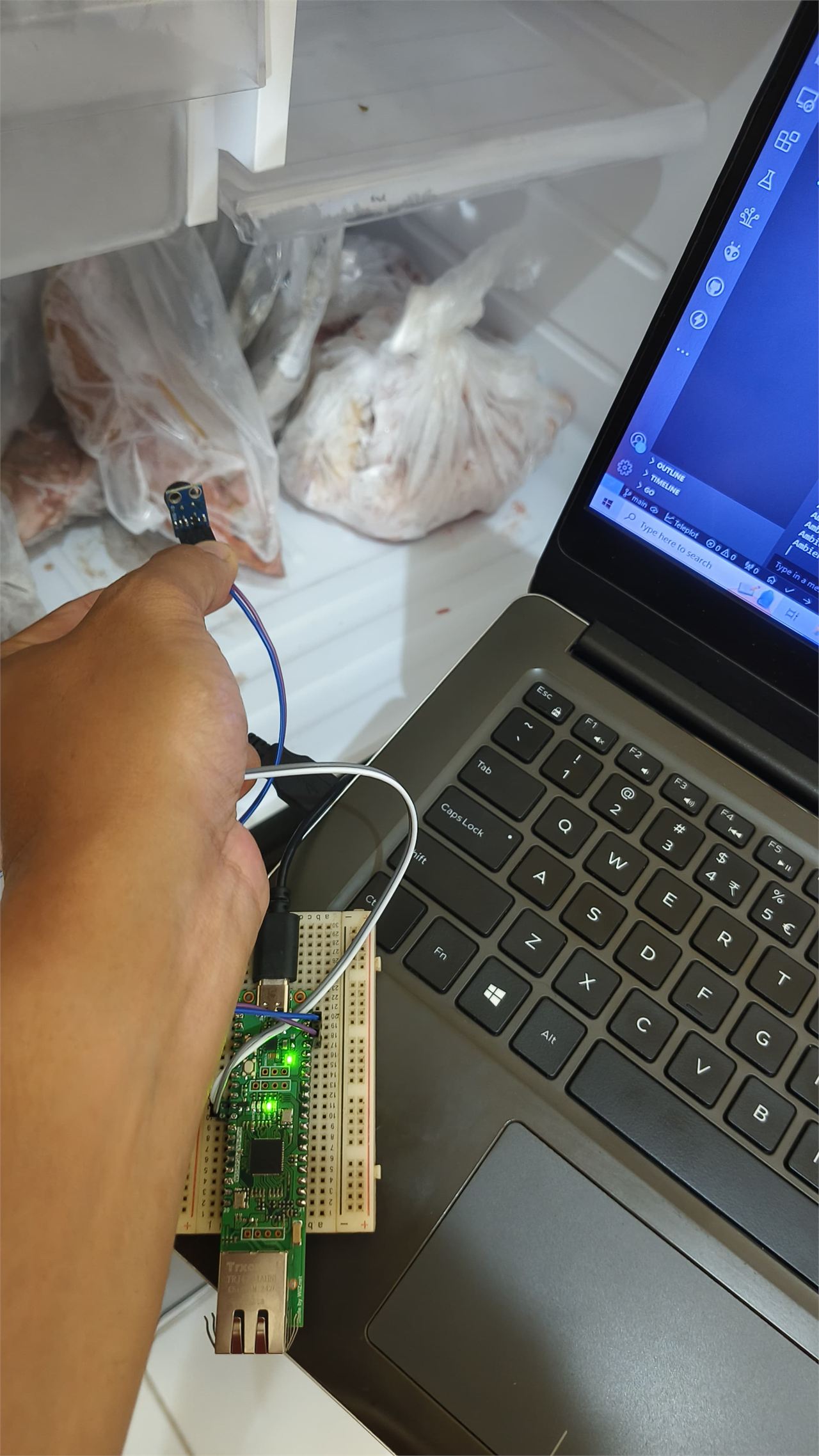 Infrared temperature sensor with W55RP20-EVB-PICO