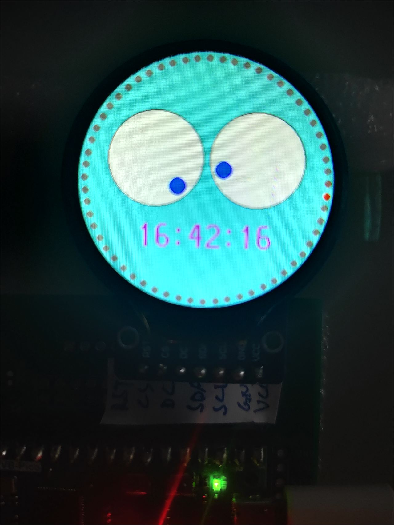 Artistic clock running on WizFi360-EVB-Pico