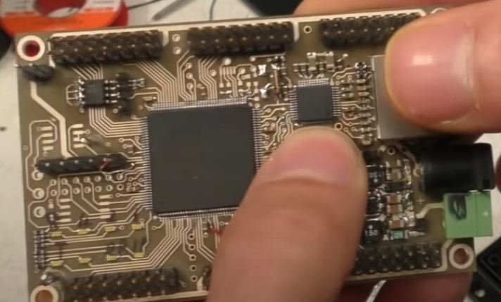 Random International - Swarm Light