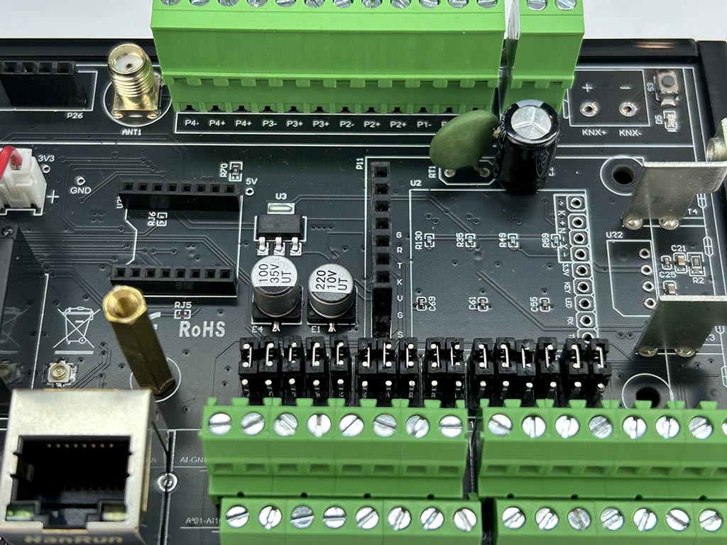 CO16 expansion connectors and Ethernet socket
