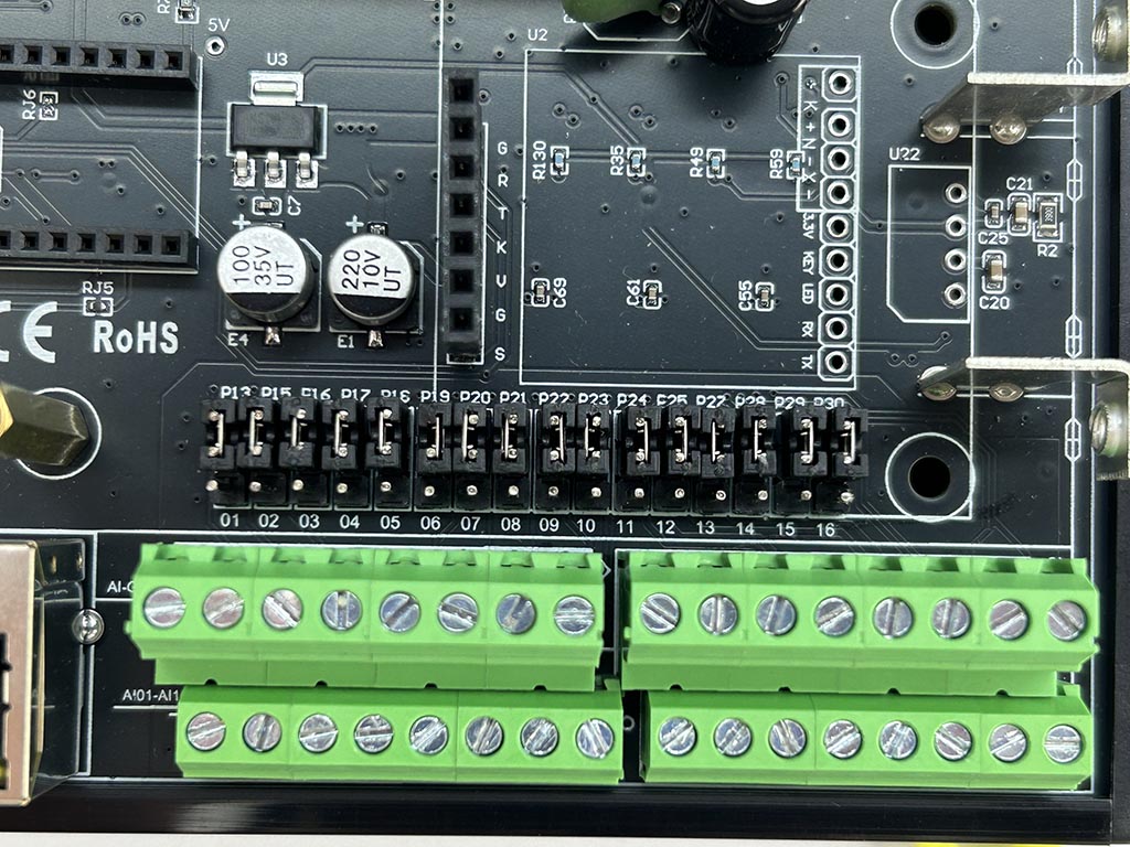 CO16 analog input jumpers and terminal blocks